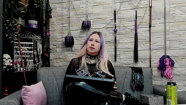 CruelMistress webcam