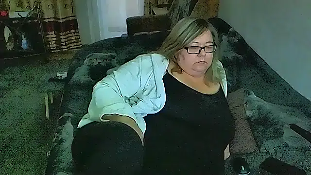 sex2 (F mature) - naked, squirt