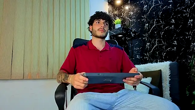 rafael_mendezz - Rafael_Mendezz's free webcam - UK Sex Cams