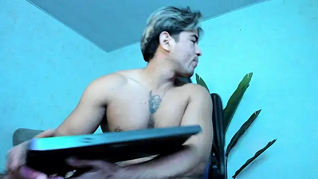 bellion_grant - Bellion_grant's free webcam - UK Sex Cams