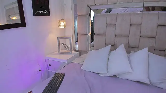 LizzyMarshallx webcam