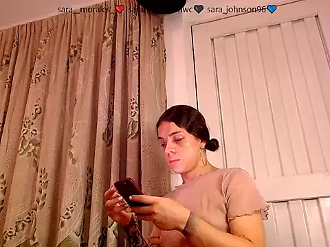 saara_johnson496 webcam