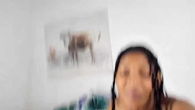 ConnieSmall24 webcam