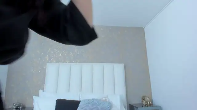 kayliebrooks (F teen) - Bounce boobs & clap with them