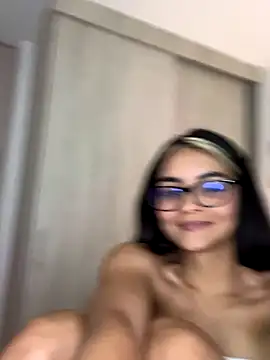 Cat2525's Stripchat show and profile