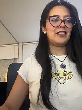 TAMARALEWISMD webcam