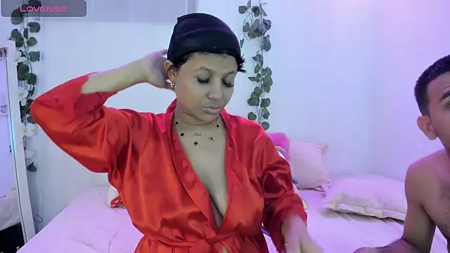 catalina_and_roger - Catalina_and_roger's free webcam - UK Sex Cams