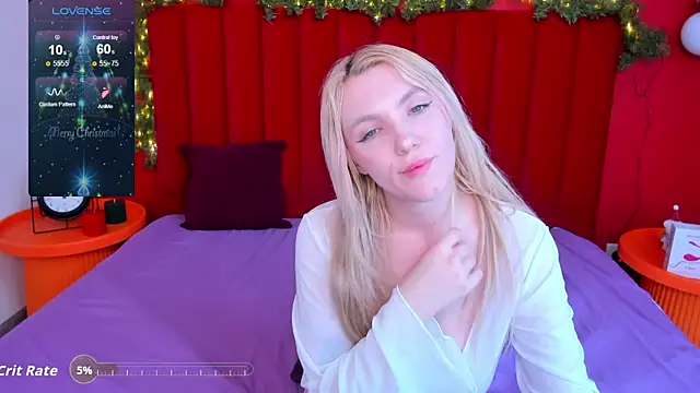 Fluffy_Monica webcam