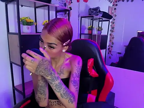 KarlaSlutSkinny__ webcam