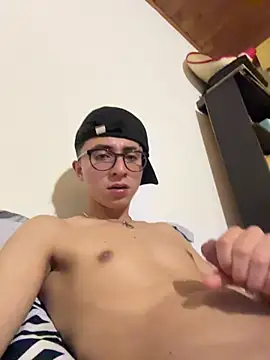 CamiRojas_boy webcam