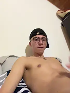 CamiRojas_boy webcam