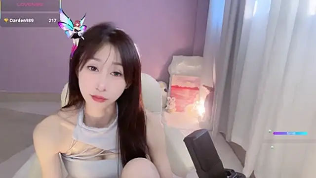 ai-ai-mi (F young) - 看我不爽 还看我爽）挤泡泡揉胸部