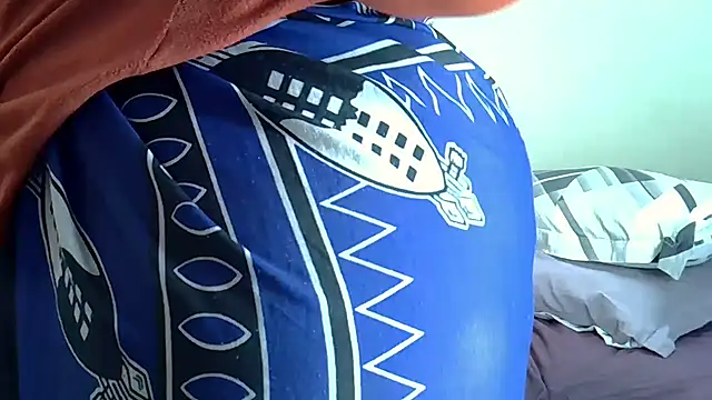 AddictiveAssCurves webcam