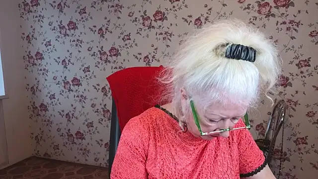 Maya_Mayflower webcam