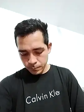 Logan_hetero1 webcam