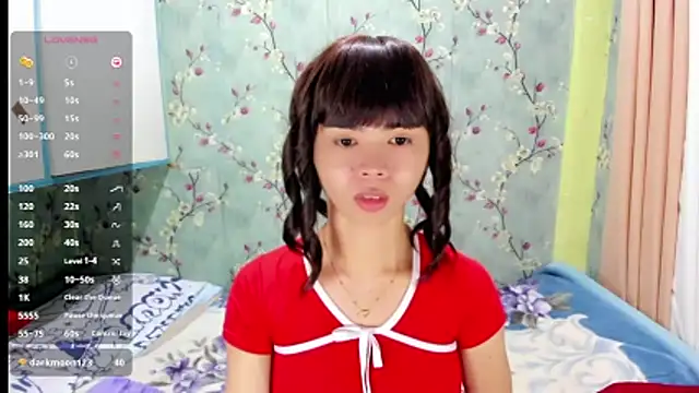 UrHotSexyShine webcam