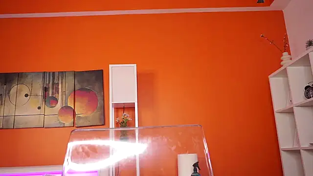 LovingBlondie webcam