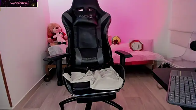 biancastrongg - Biancastrongg's free webcam - UK Sex Cams