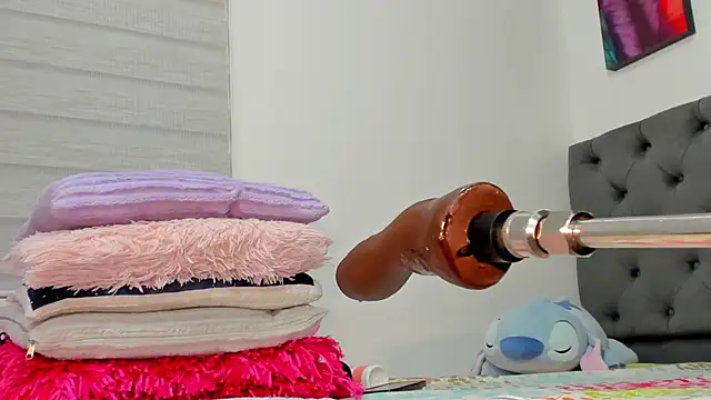 Elizabeth_18_ webcam