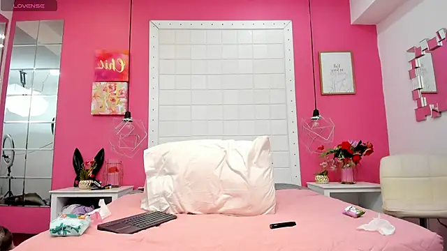 abigail_smith15 webcam stripchat model stream image