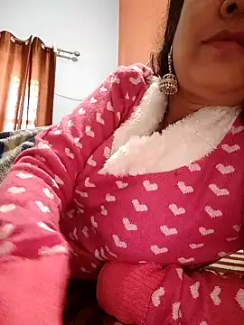 Webcam Model (CUTE-PX)  is live.Free join now!