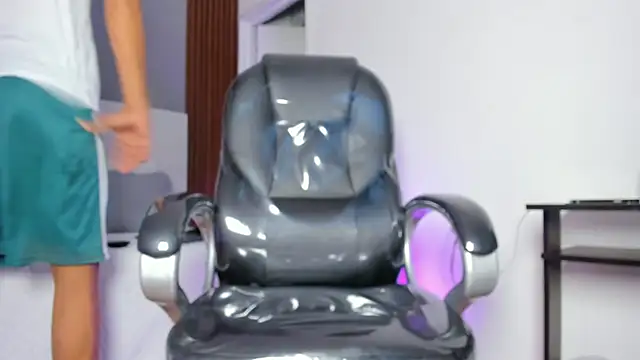 Brunette__boy webcam