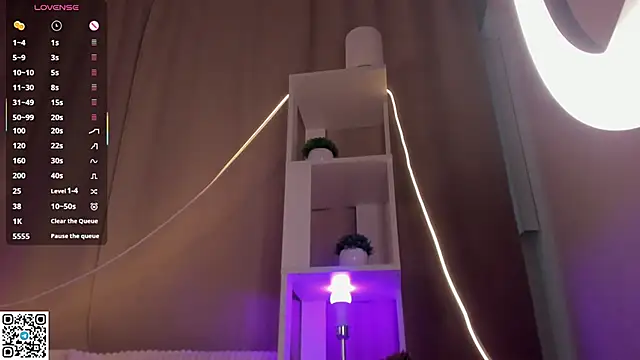 alberthaescue - AlberthaEscue's free webcam