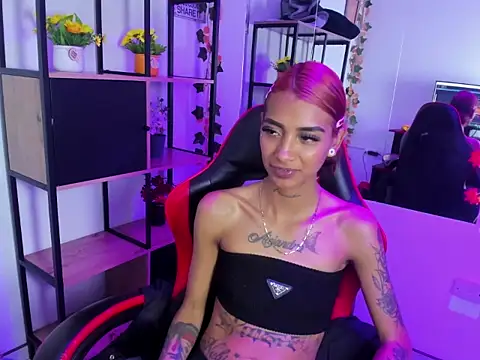 KarlaSlutSkinny__ webcam