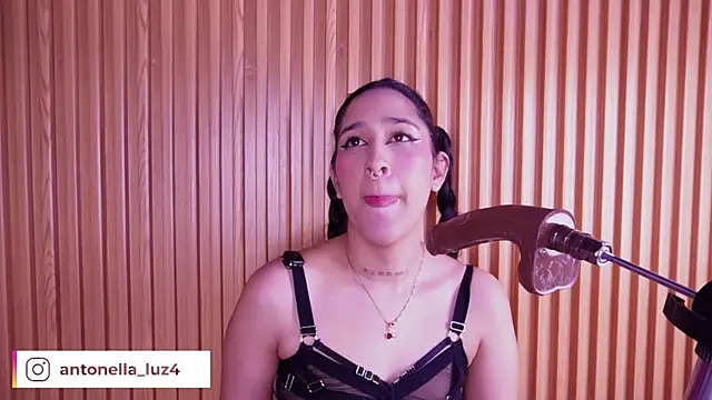 antonella_cutee (F young) - ⭐AHEGAO AND LICK THE TIP⭐