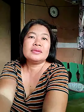 Lovelywoman43 webcam