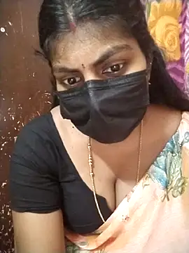 Webcam Model (Nithiila)  is live.Free join now!