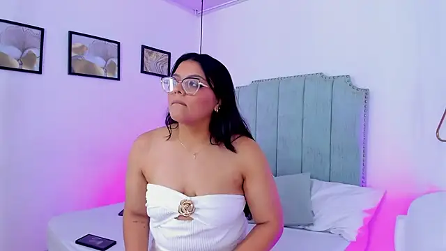 ScarlettWhitmore webcam