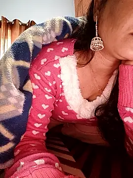 Webcam Model (CUTE-PX)  is live.Free join now!