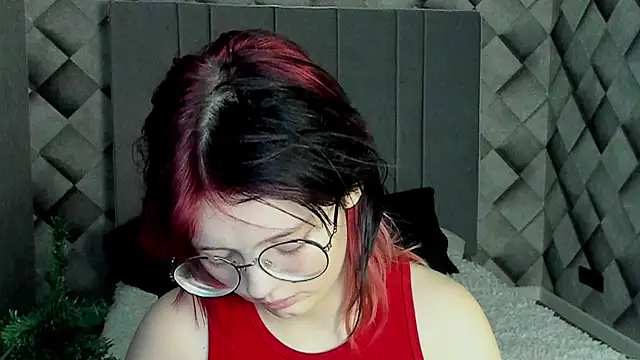 shy_elina01 - Shy_elina01's free webcam