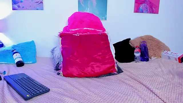 tyra_bankss_ - Tyra_bankss_'s free webcam