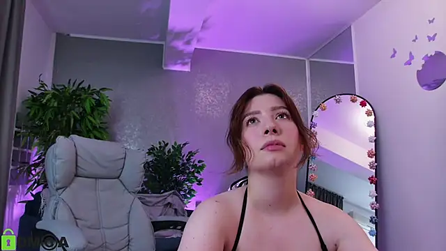 amberrosewood - AmberRosewood's free webcam