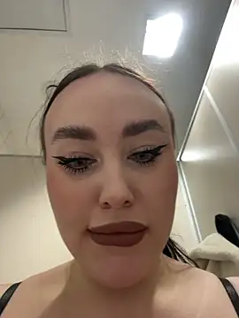 kirasunshine - KiraSunshine's free webcam