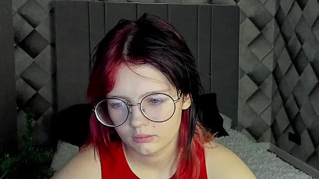 shy_elina01 - Shy_elina01's free webcam