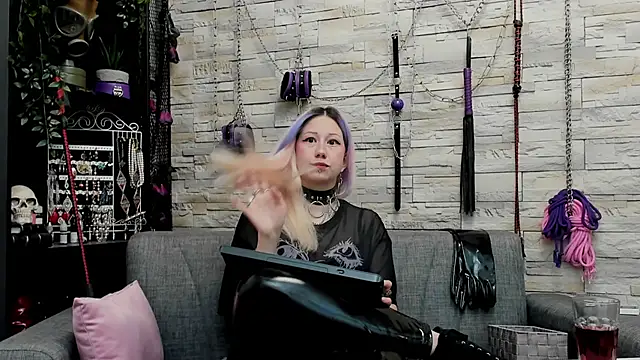 CruelMistress webcam