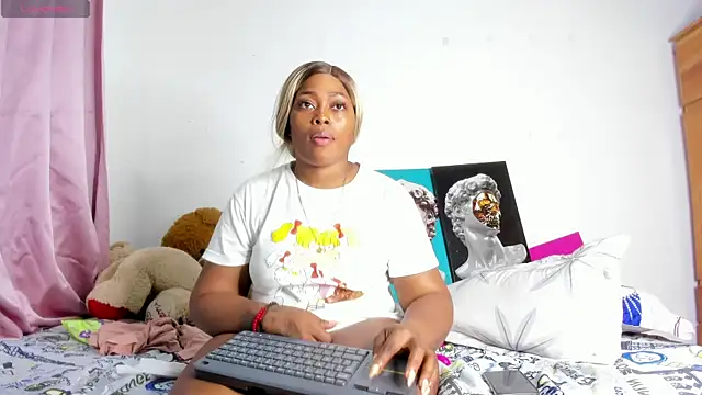 lilybaudinx96 - Lilybaudinx96's free webcam - UK Sex Cams