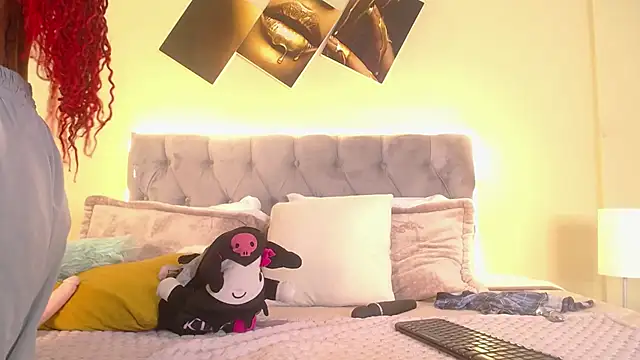 Samantha_spike2 webcam