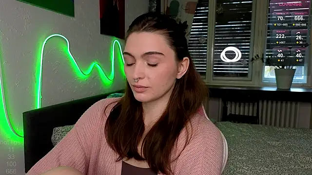 alisa_dfm - Alisa_Dfm's free webcam