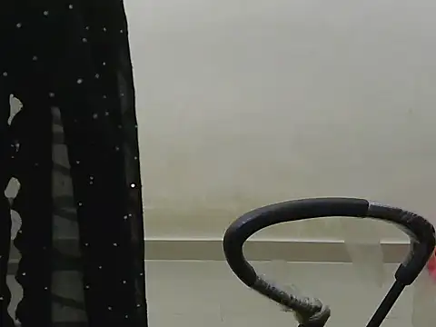 roja-1 - Roja-1's free webcam