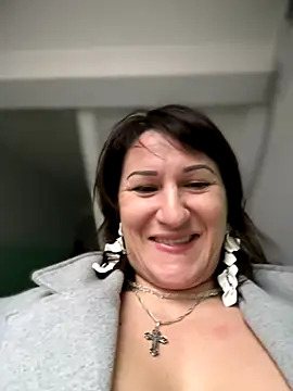 ZhenjaPoledance webcam