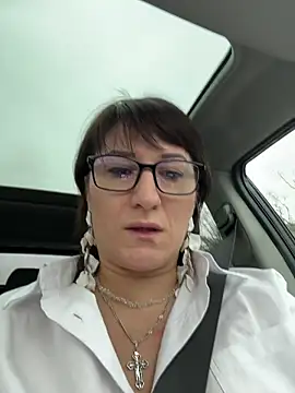 ZhenjaPoledance webcam