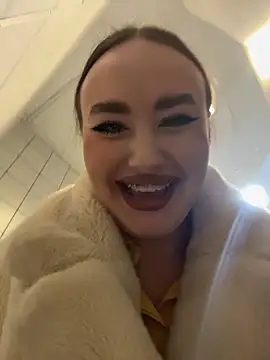 kirasunshine - KiraSunshine's free webcam