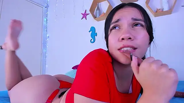 emiily_parkerr - Emiily_Parkerr's free webcam