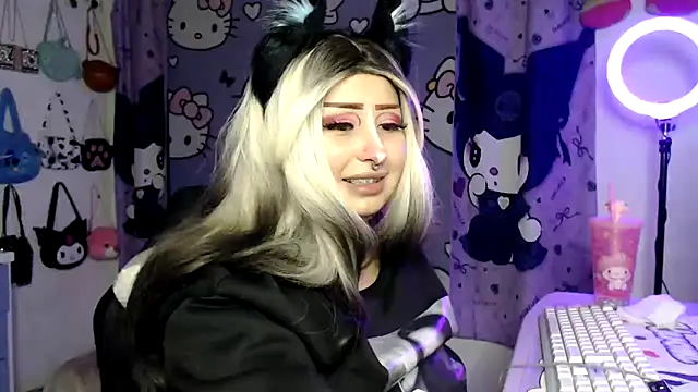 lussyevans24 - Lussyevans24's free webcam