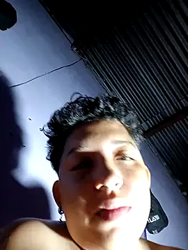 natalie-xxx - Natalie-xxx's free webcam - UK Sex Cams