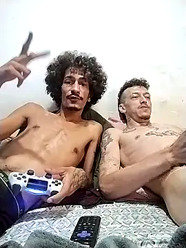 theyllorwillian - Theyllorwillian's free webcam